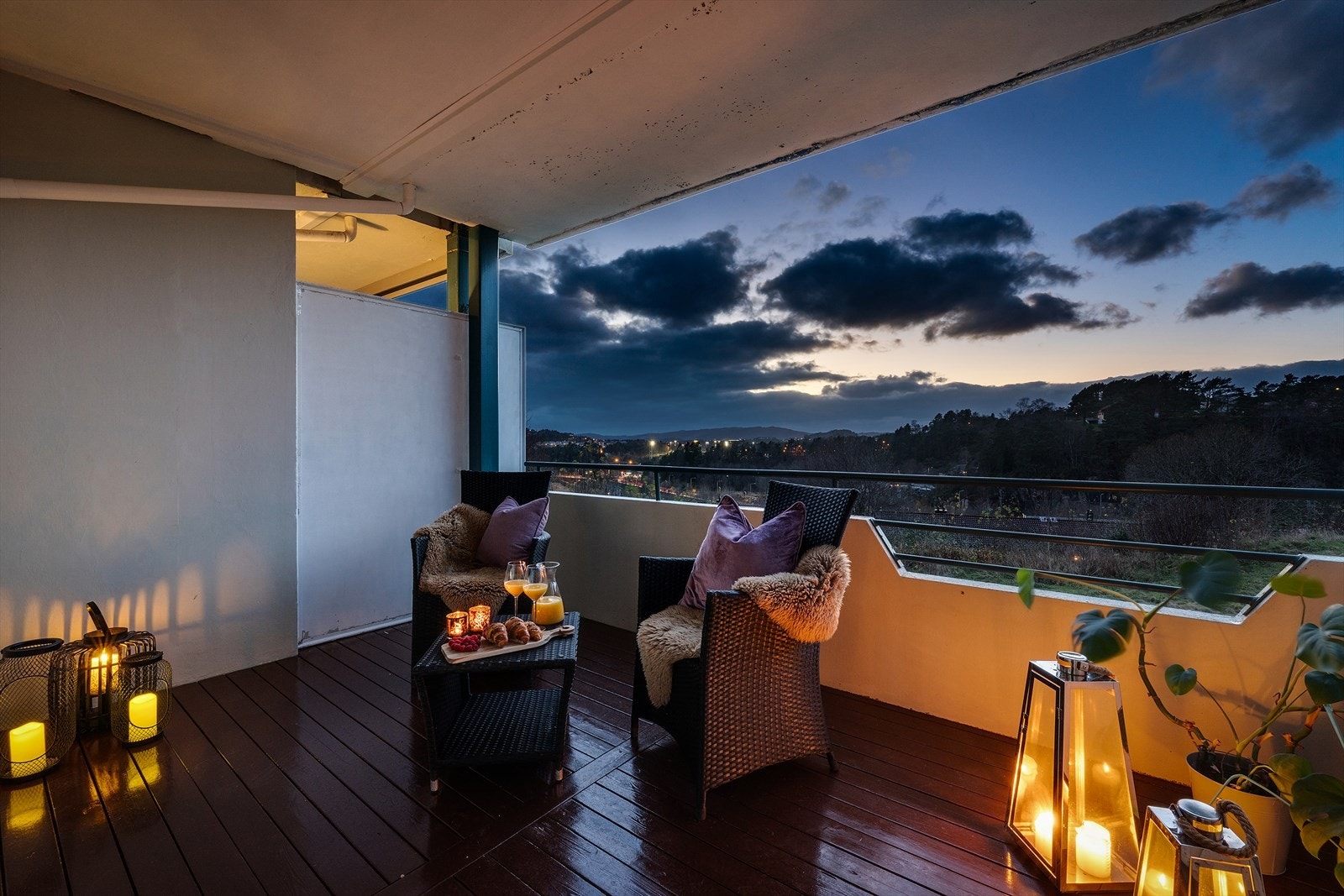 - Leiligheten har en herlig vestvendt balkong på 10m² vendt mot grøntarealer - Galleribilde