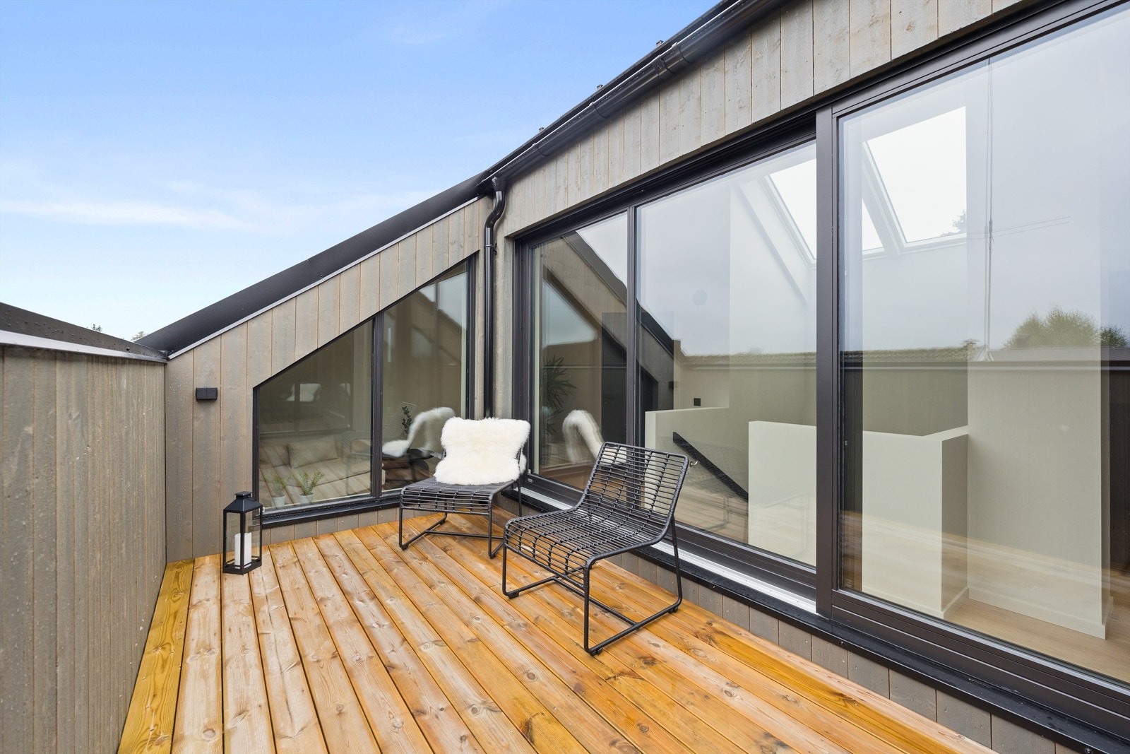 Delikat takterrasse med gode solforhold. Galleribilde
