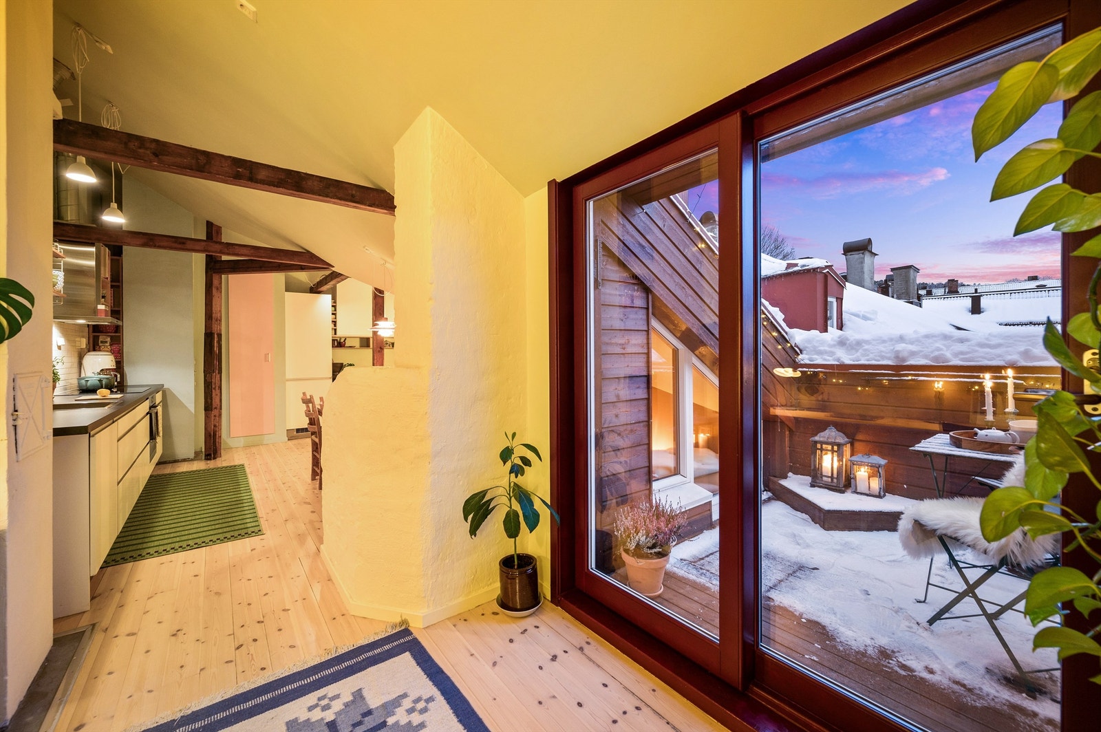 Videre har man adkomst ut til leilighetens fantastiske takterrasse. Galleribilde