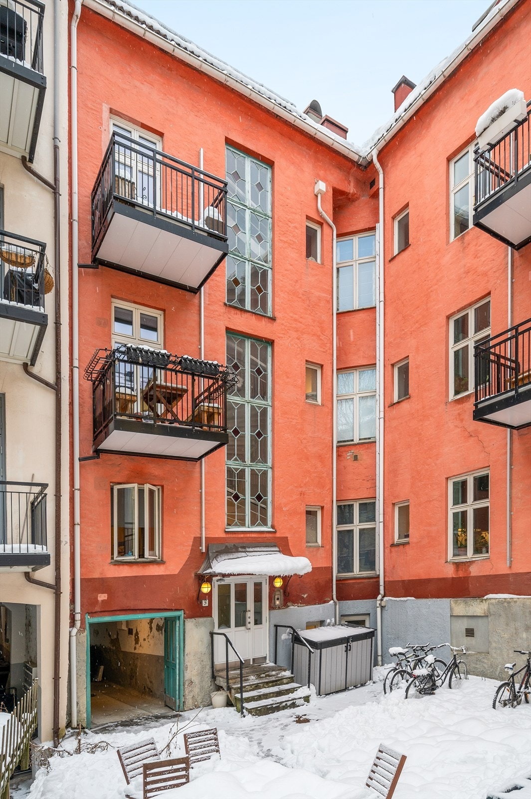 Schweigaards gate 61A har en sentral beliggenhet i en av Oslos mest kulturrike områder med Botsparken og Klosterenga park som nær nabo. Galleribilde
