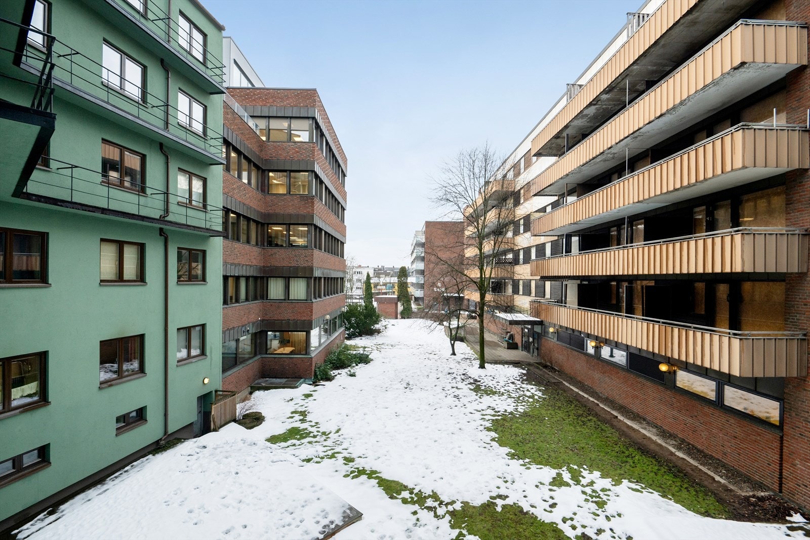 Bakgården er skjermet fra trafikk og gjennomgang Galleribilde