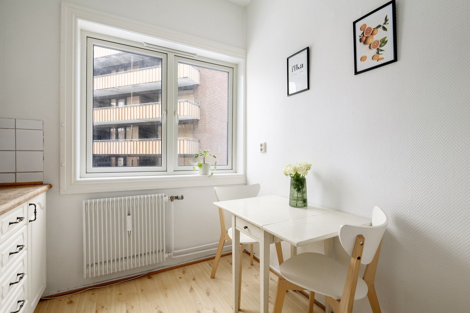 Plass til lite kjøkkenbord Galleribilde