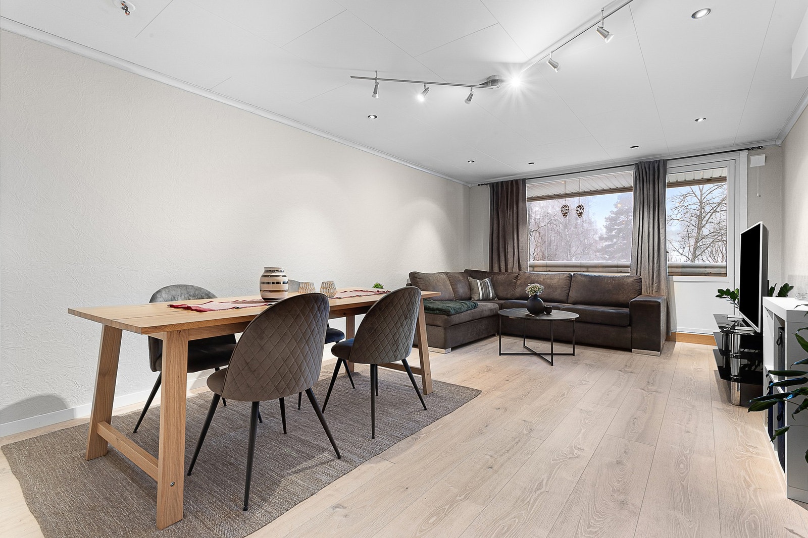 Pent oppusset leilighet beliggende i 2.etg. Galleribilde