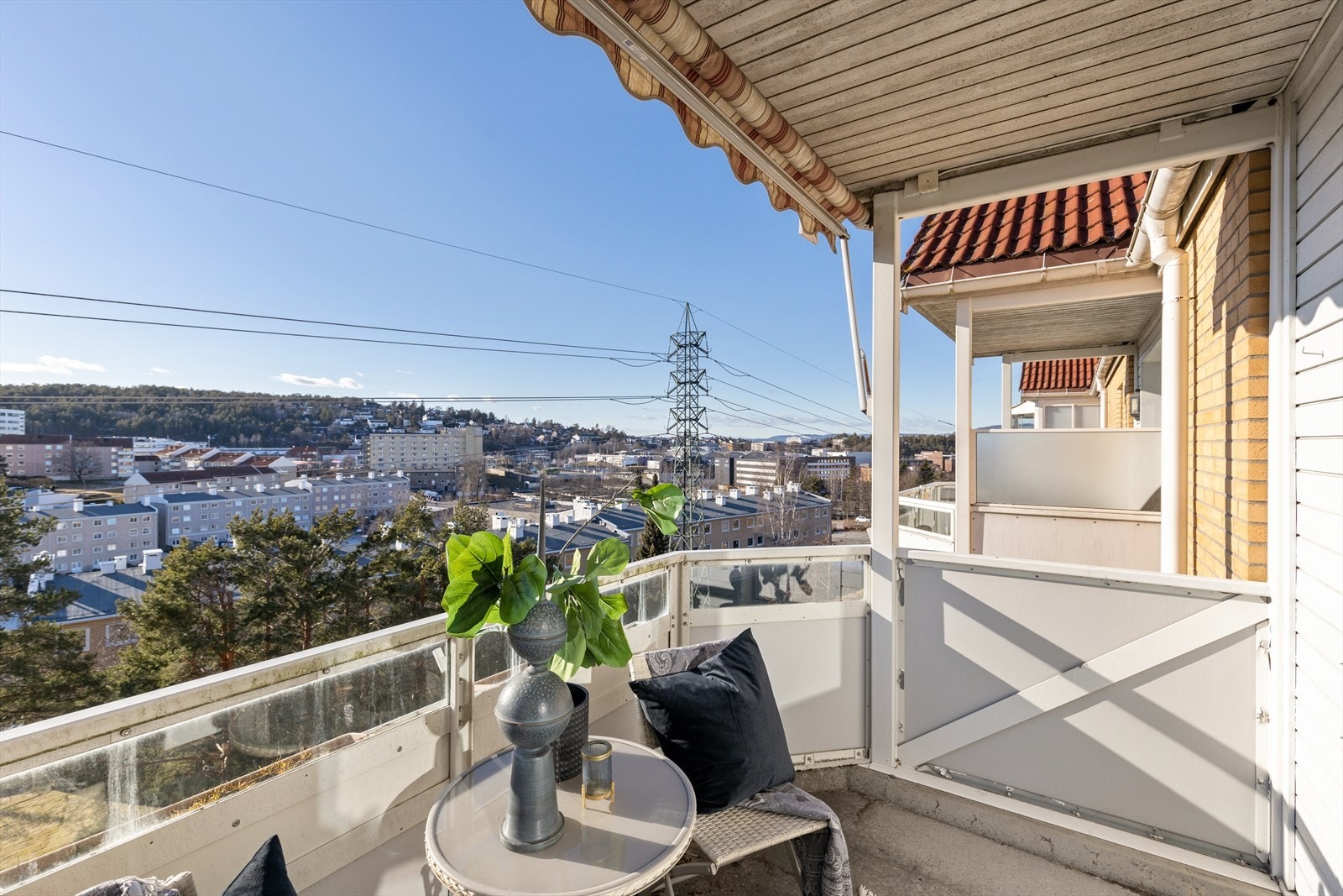 Nydelig utsikt både på dag og kveld. Galleribilde