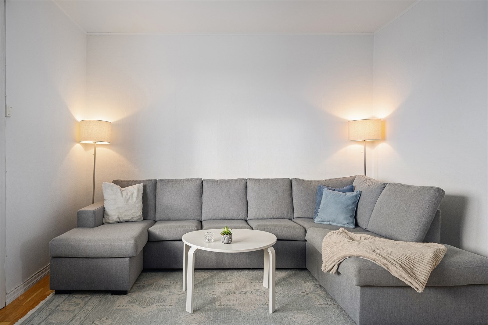 Varmtvann og fyring inkl. i felleskostnadene. Galleribilde