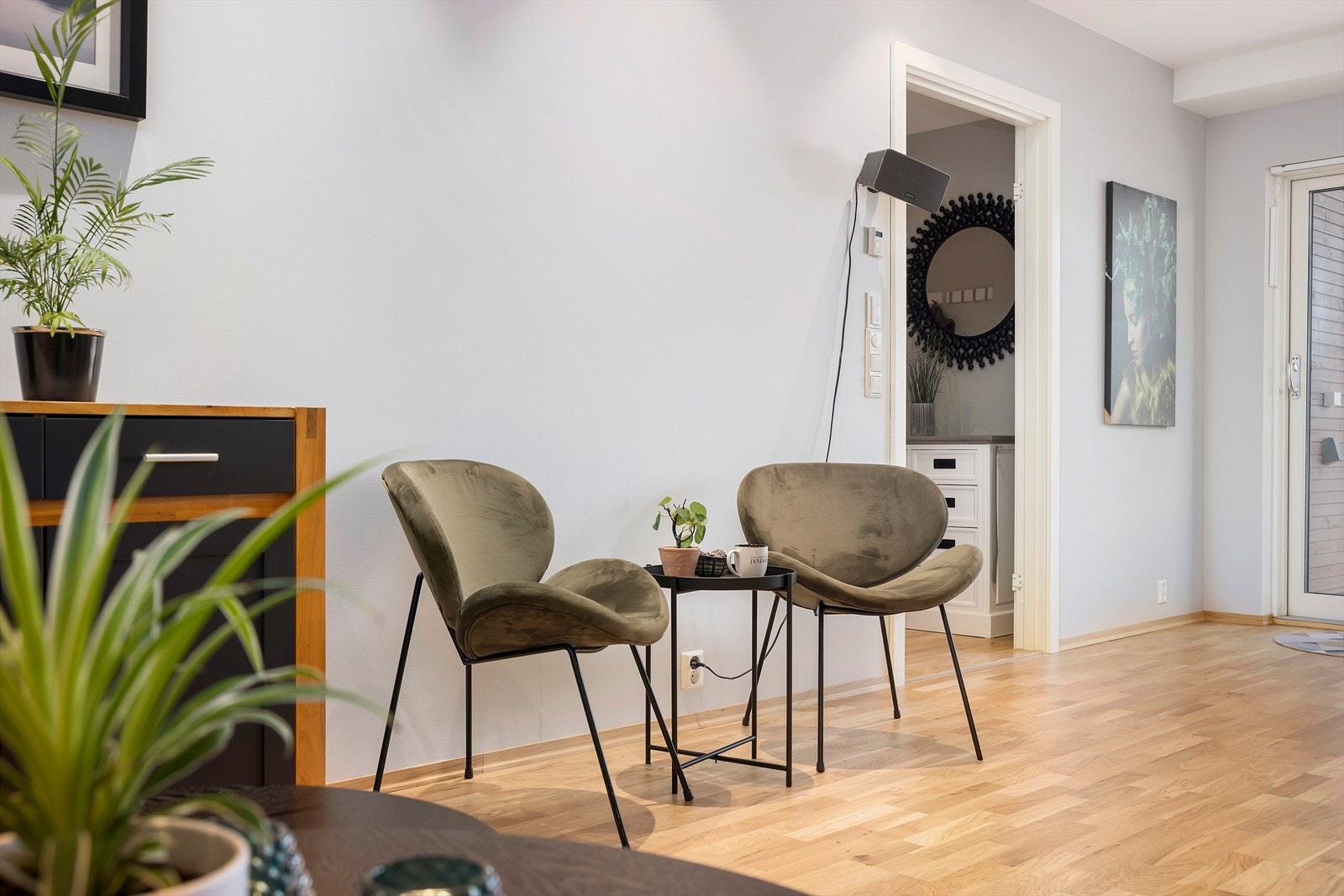 I stuen er det også montert downlight i himlingen. Galleribilde