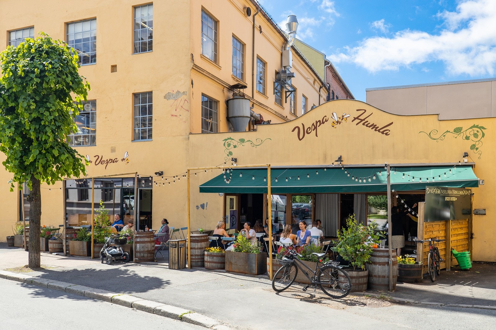 Her finner du et stort utvalg av flotte restauranter, nisjeforretninger, markeder, kaféer og serveringssteder. Galleribilde