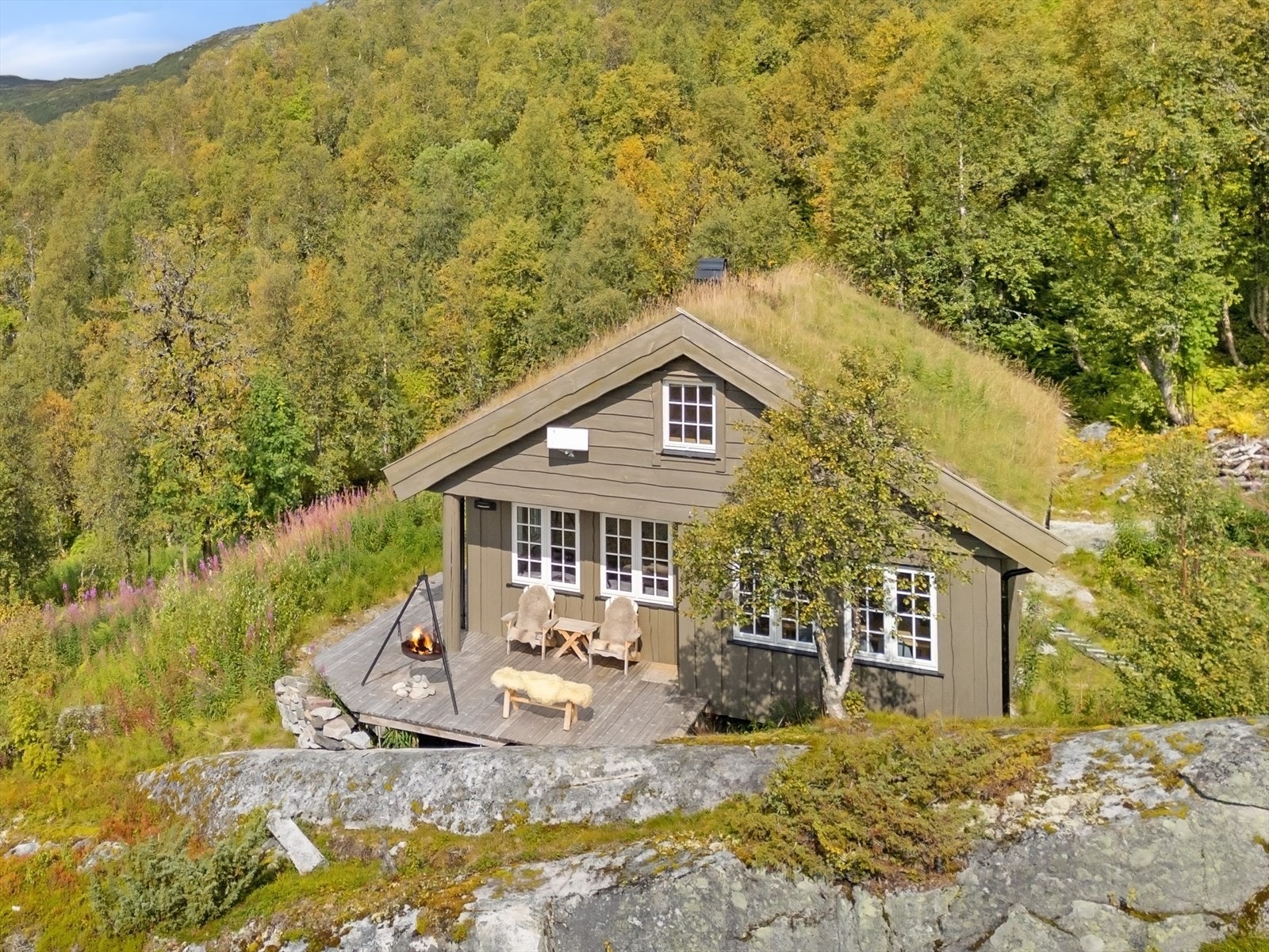 Eiendommen ligger på Bruskarva, like øst for Maurset Galleribilde