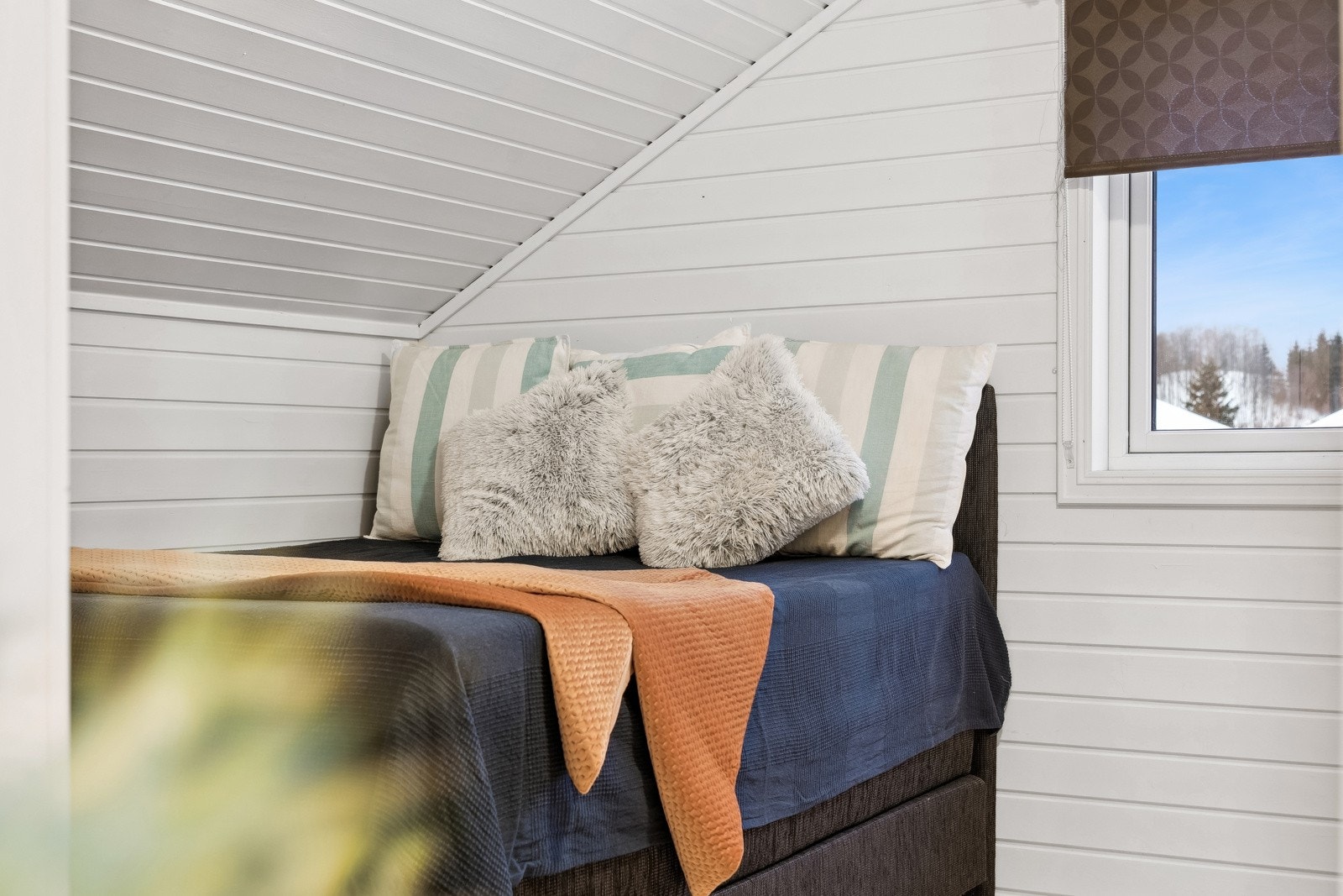 Soverom 2 i loftsetasje på ca. 11 kvm. Galleribilde