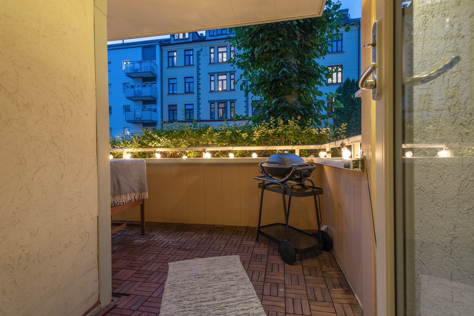 Koselig vestvendt balkong på 8 m²! Galleribilde