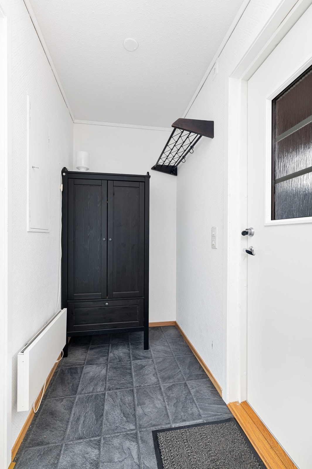 Entre, gang med varme i gulv. Galleribilde