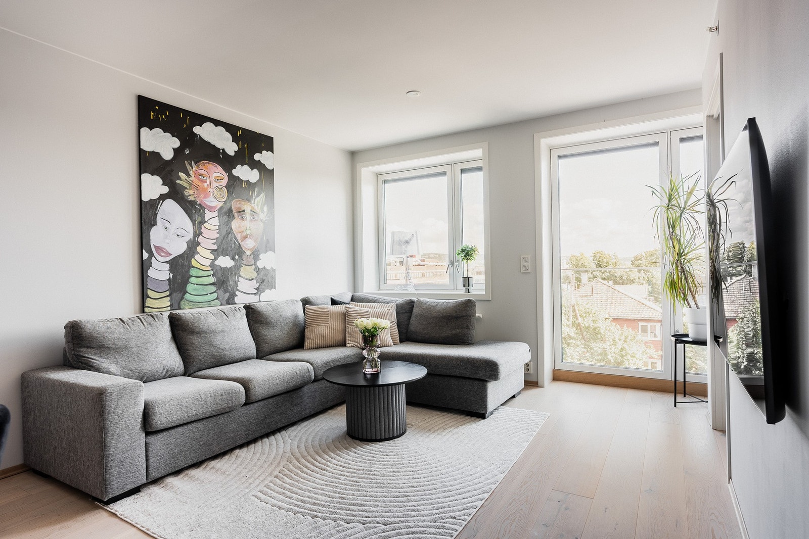 Moderne 3-roms leilighet med familievennlig planløsning. Galleribilde