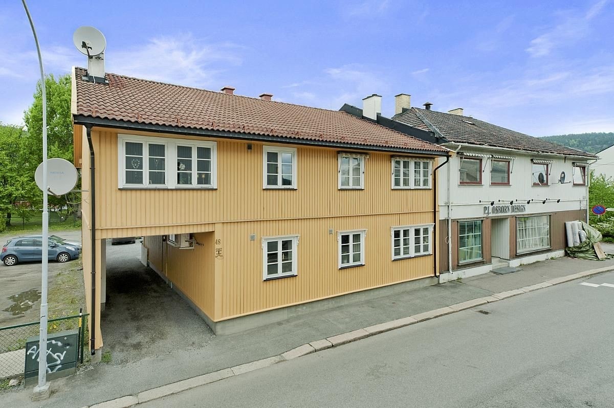 fasade mot vei Galleribilde