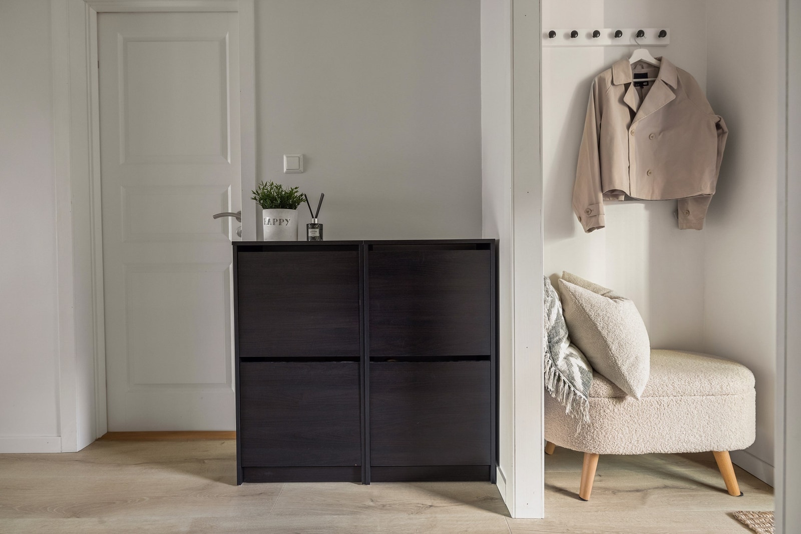 Seperat èntre fra resten av gangen. Galleribilde