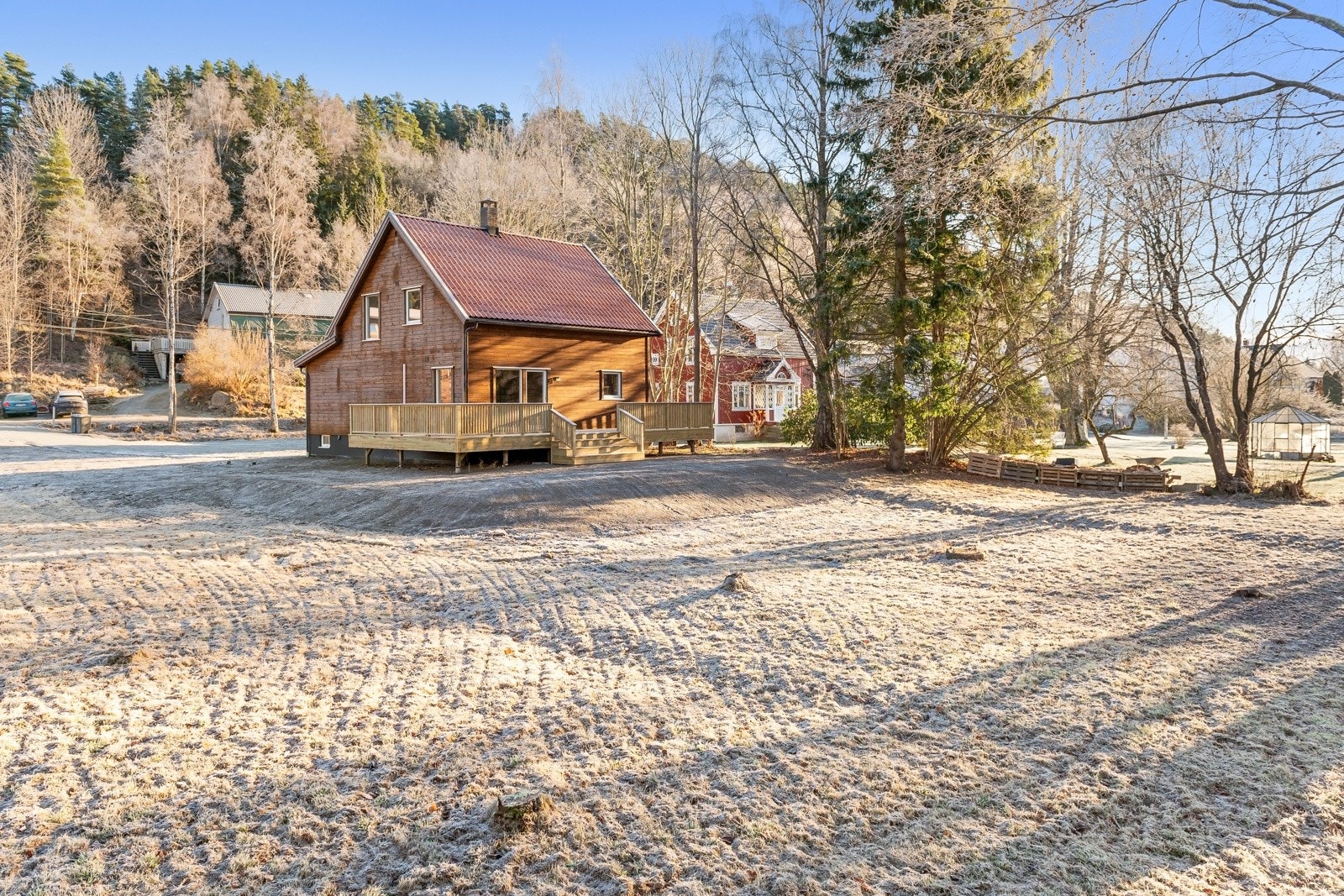 Stor tomt på hele 2 556 kvm! Galleribilde