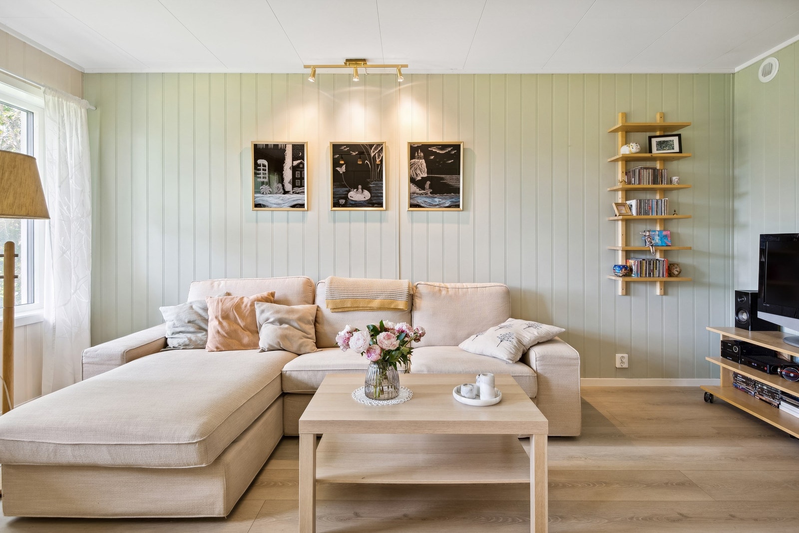 Leiligheten er i lyse og moderne fargekombinasjoner. Galleribilde
