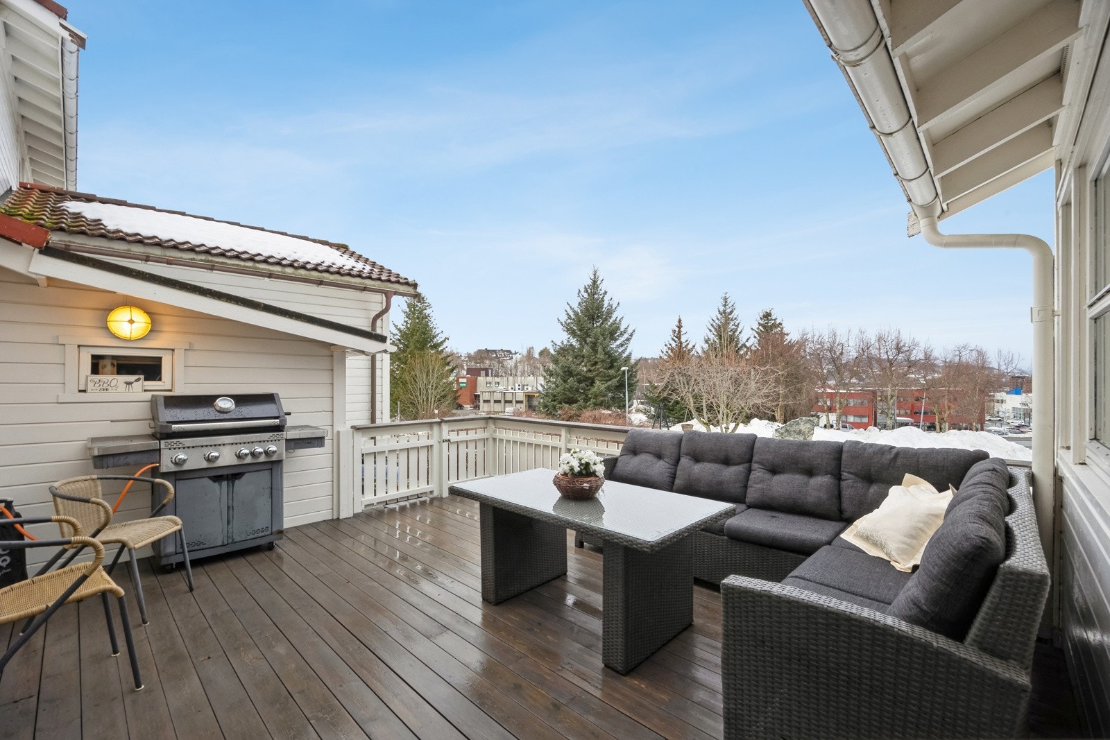 Terrassen er et perfekt sted og tilbringe finværsdager. Galleribilde