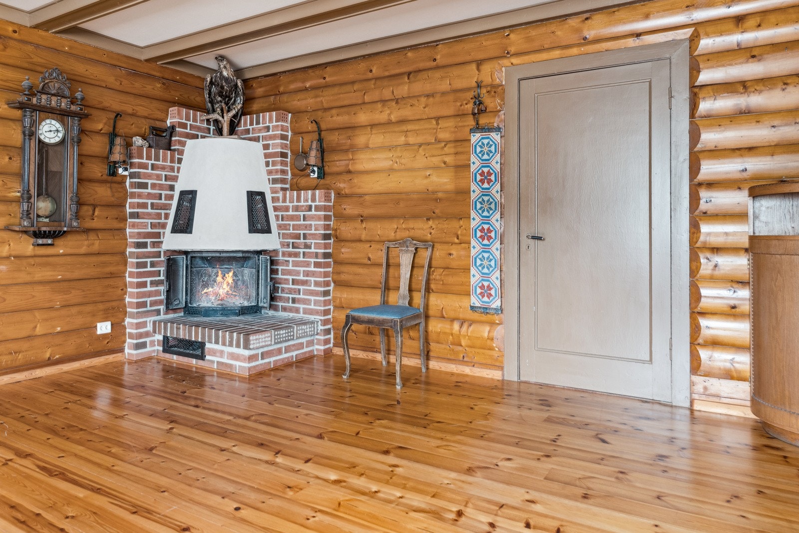 Klassisk peisstove Galleribilde