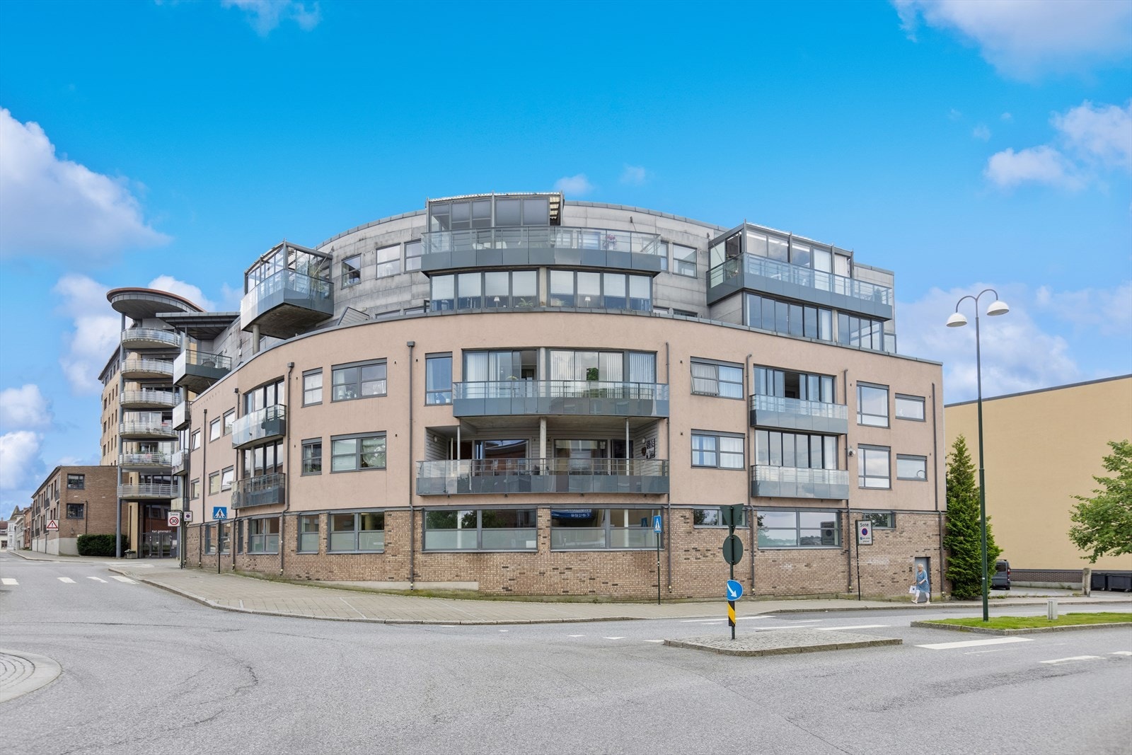 Velkommen til Karl Johans gate 1 Galleribilde