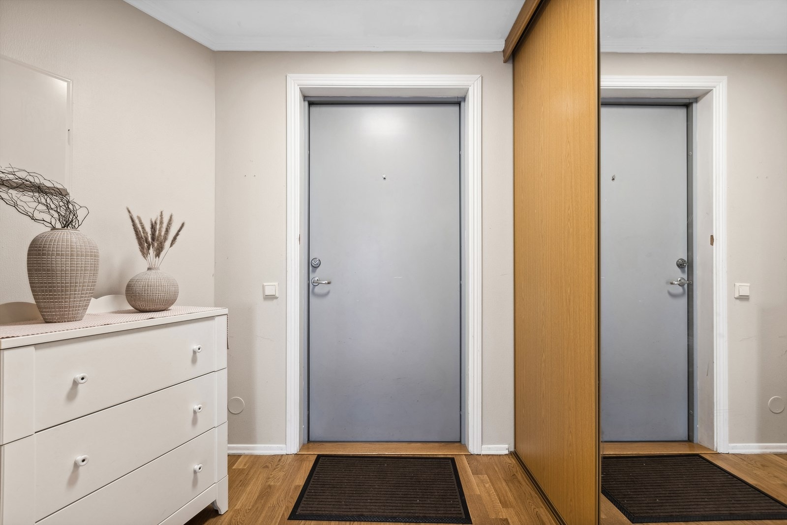 Velkommen inn! Leiligheten befinner seg i 2.etasje Galleribilde