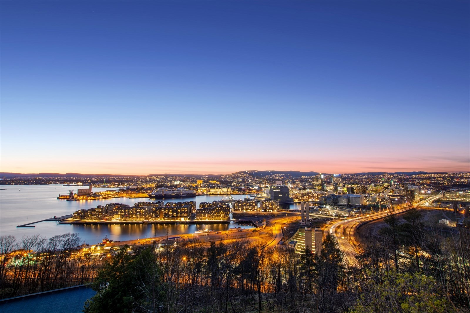 Perfekt med en gåtur/løpetur til Ekebergparken hvor du nyter en fantastisk utsikt over byen. Galleribilde