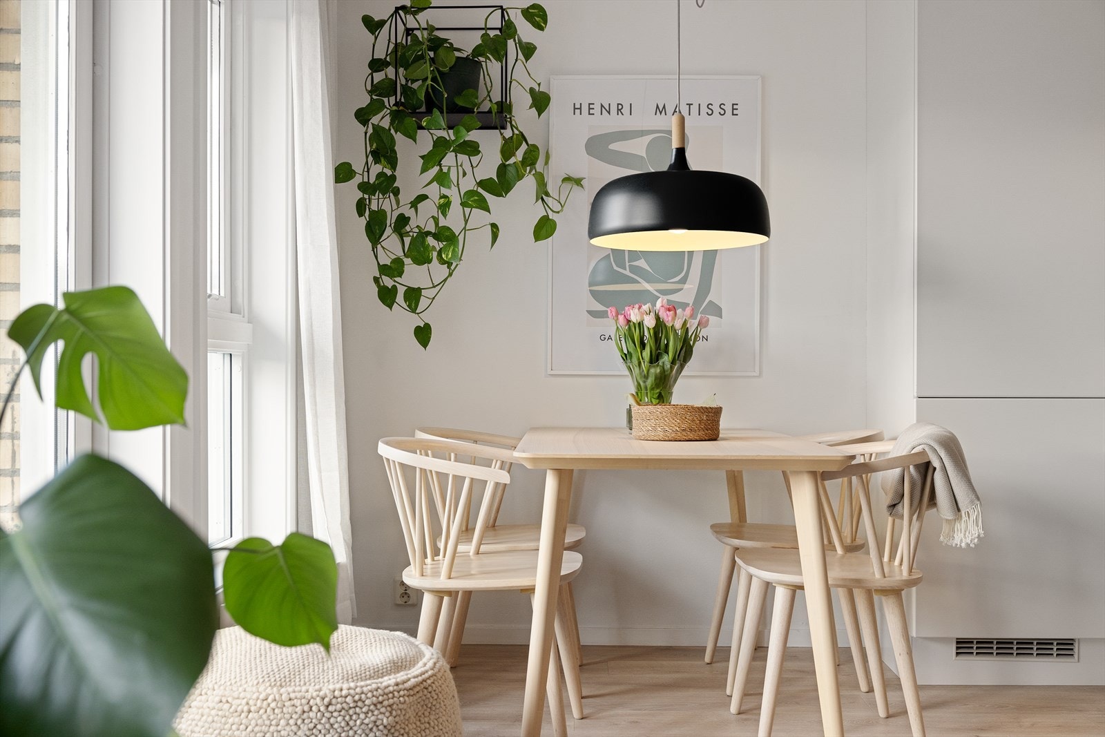 De store vinduene sørger for gode lysforhold Galleribilde