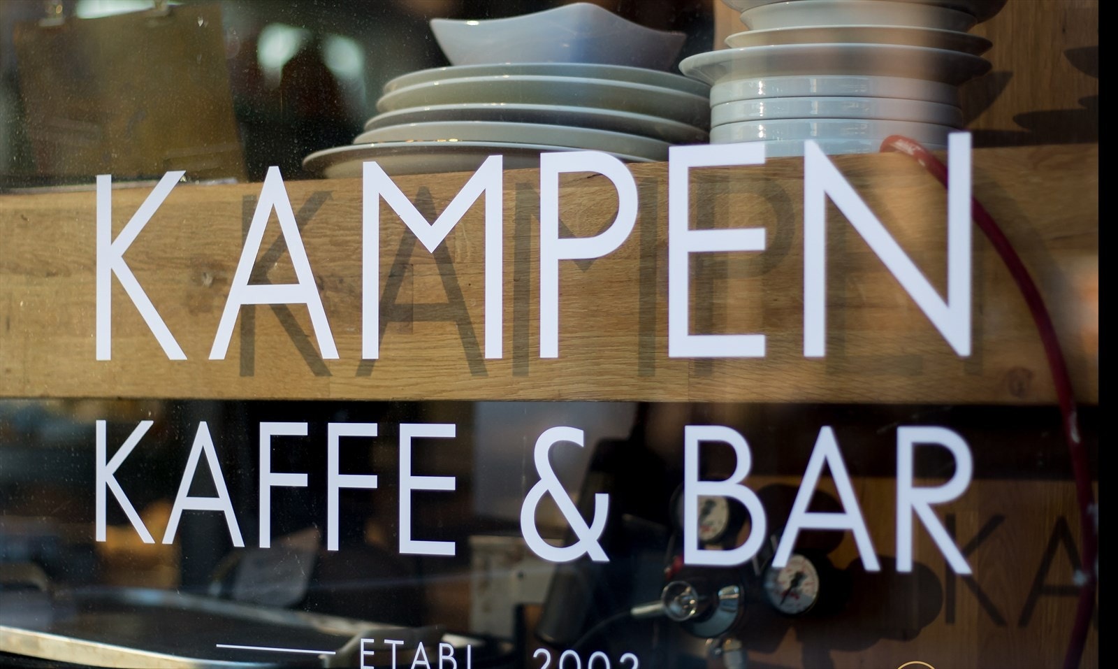 Flere koselige caféeer innen kort gangavstand. Galleribilde