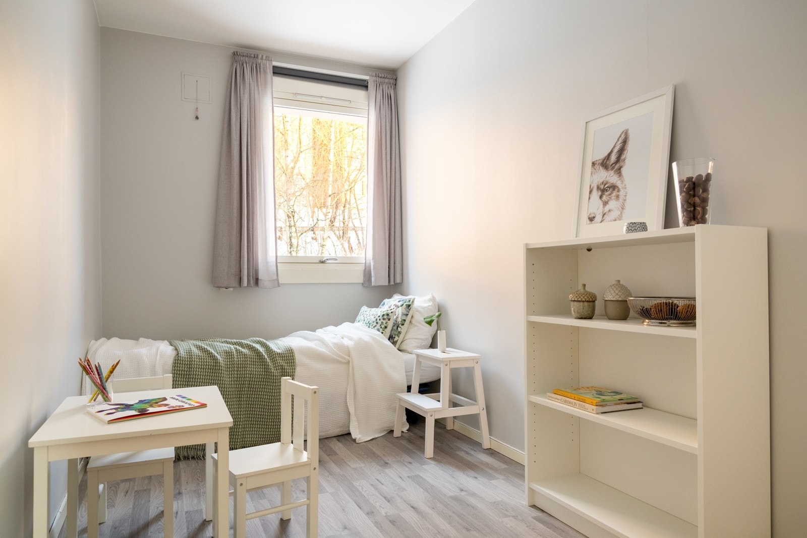 Det andre soverommet egner seg utmerket som barnerom, gjesterom eller kontor. Galleribilde