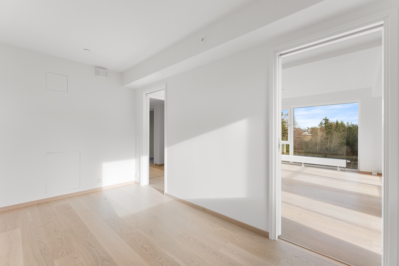 Rommet får fint med lysinnslipp Galleribilde