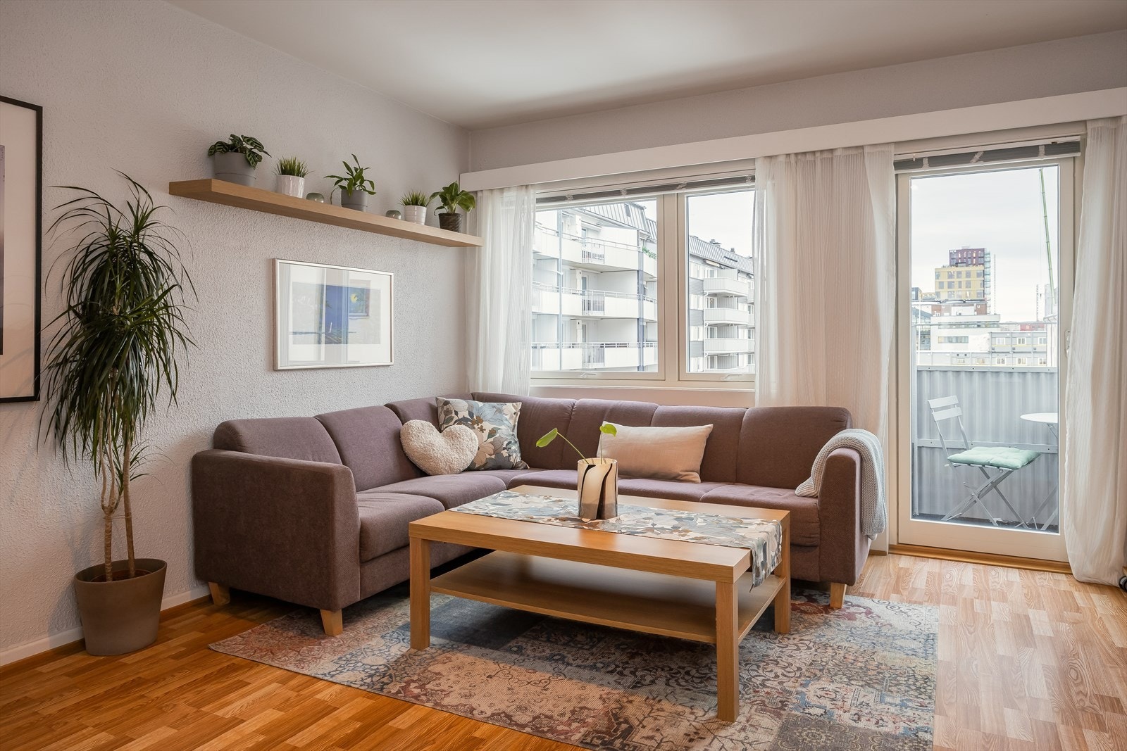 Velkommen til Udbyes gate 9A - En smakfull 3-roms toppleilighet med solrik balkong. Galleribilde