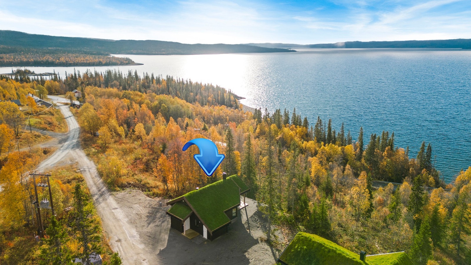 Eiendommen har en solrik beliggenhet med fin utsikt utover Limingen Galleribilde