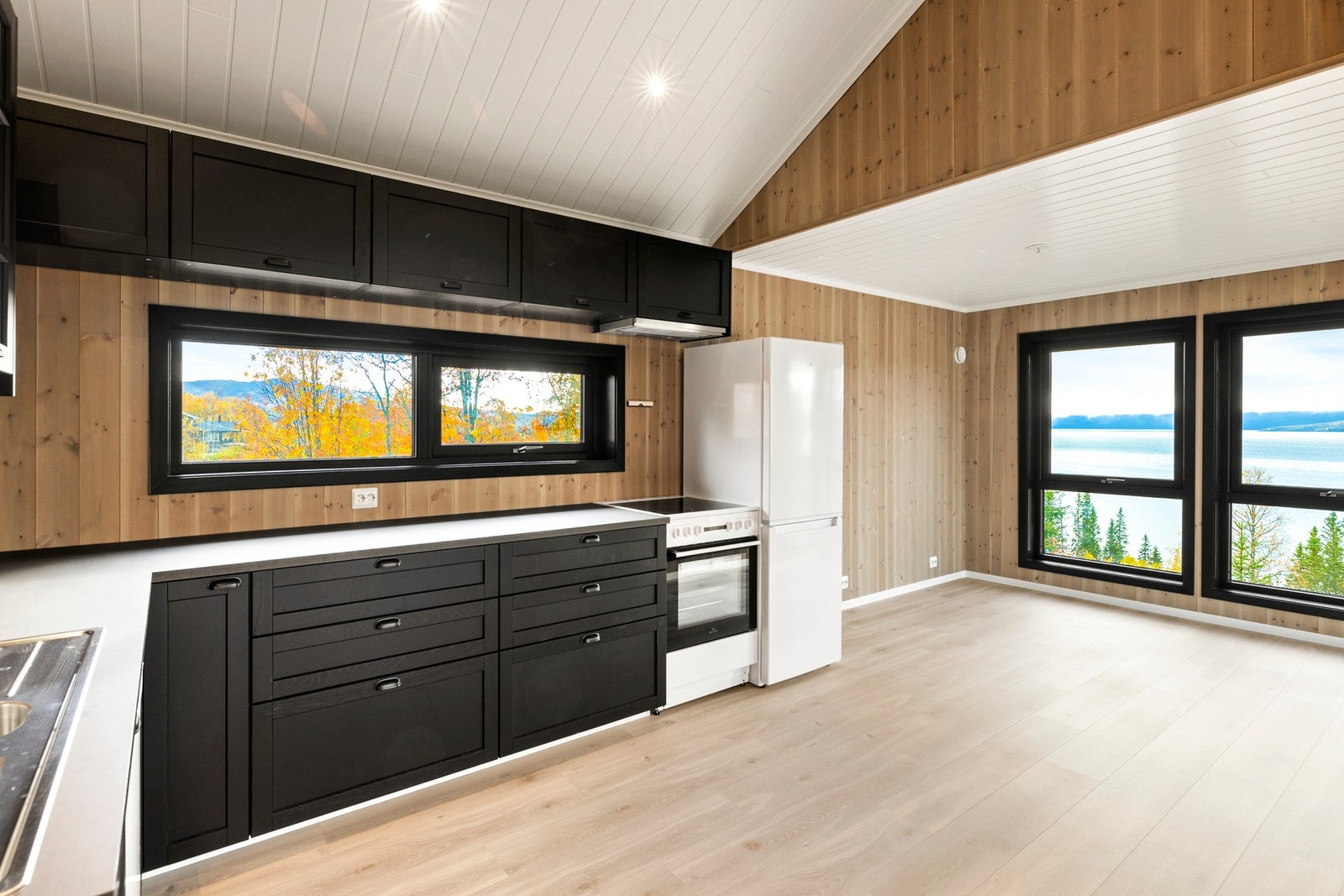 Det er god plass til spisegruppe! Galleribilde