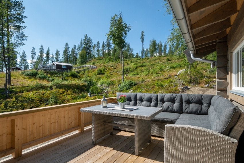 Visningshytte - Terrasseplatting ved inngangspartiet Galleribilde