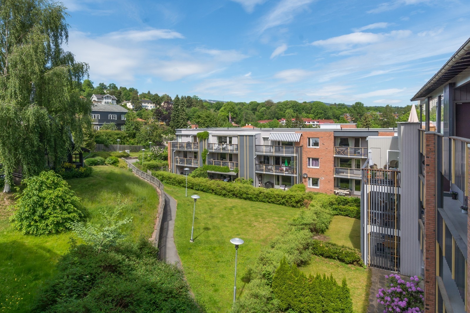 Hyggelig og brukervennlig utemiljø for alle aldersgrupper. Galleribilde