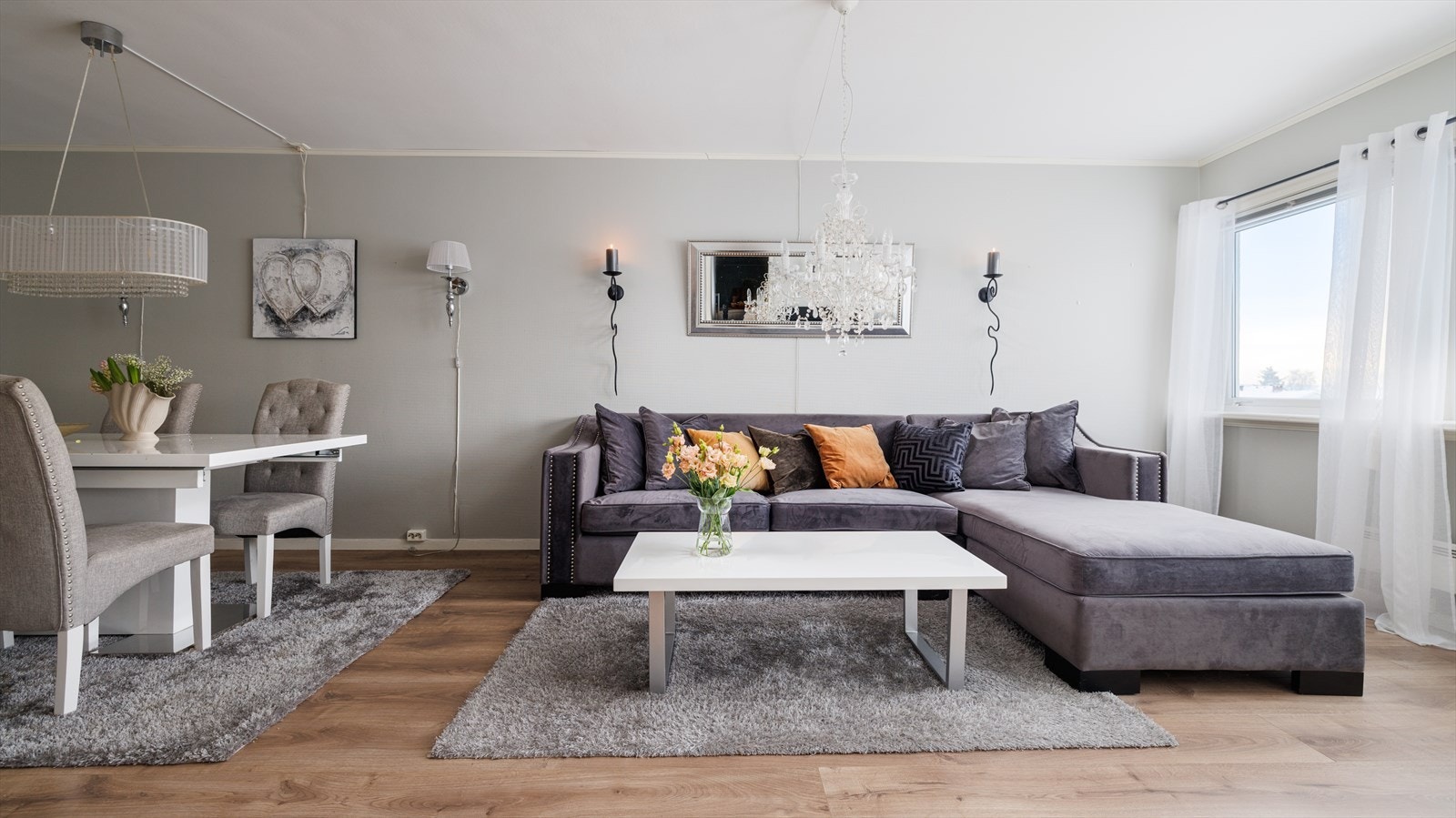 Her ble mye pusset opp i 2015: Nytt bad, kjøkken, overflater, vann- og avløpsrør, nye overflater på vaskerommet og alt nytt elektrisk. Galleribilde