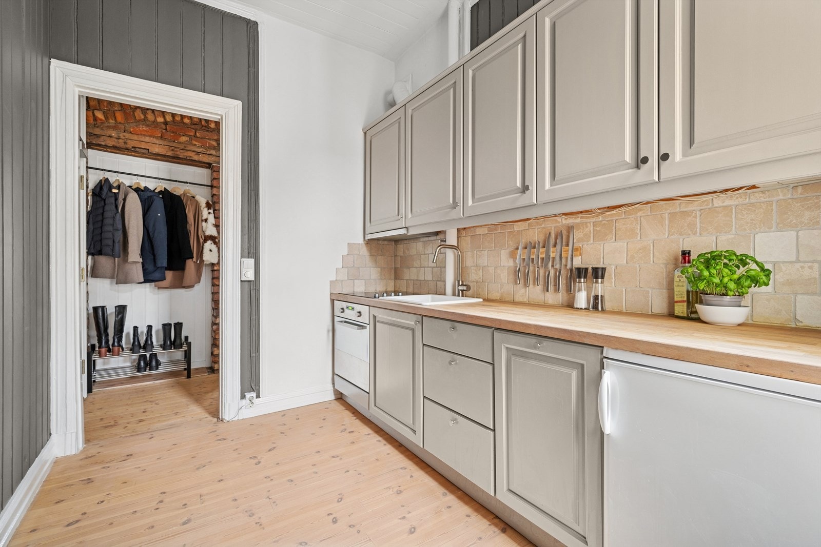 Kjøkkeninnredning fra Eidsvoll Trevareprodukter fra 2010. Galleribilde