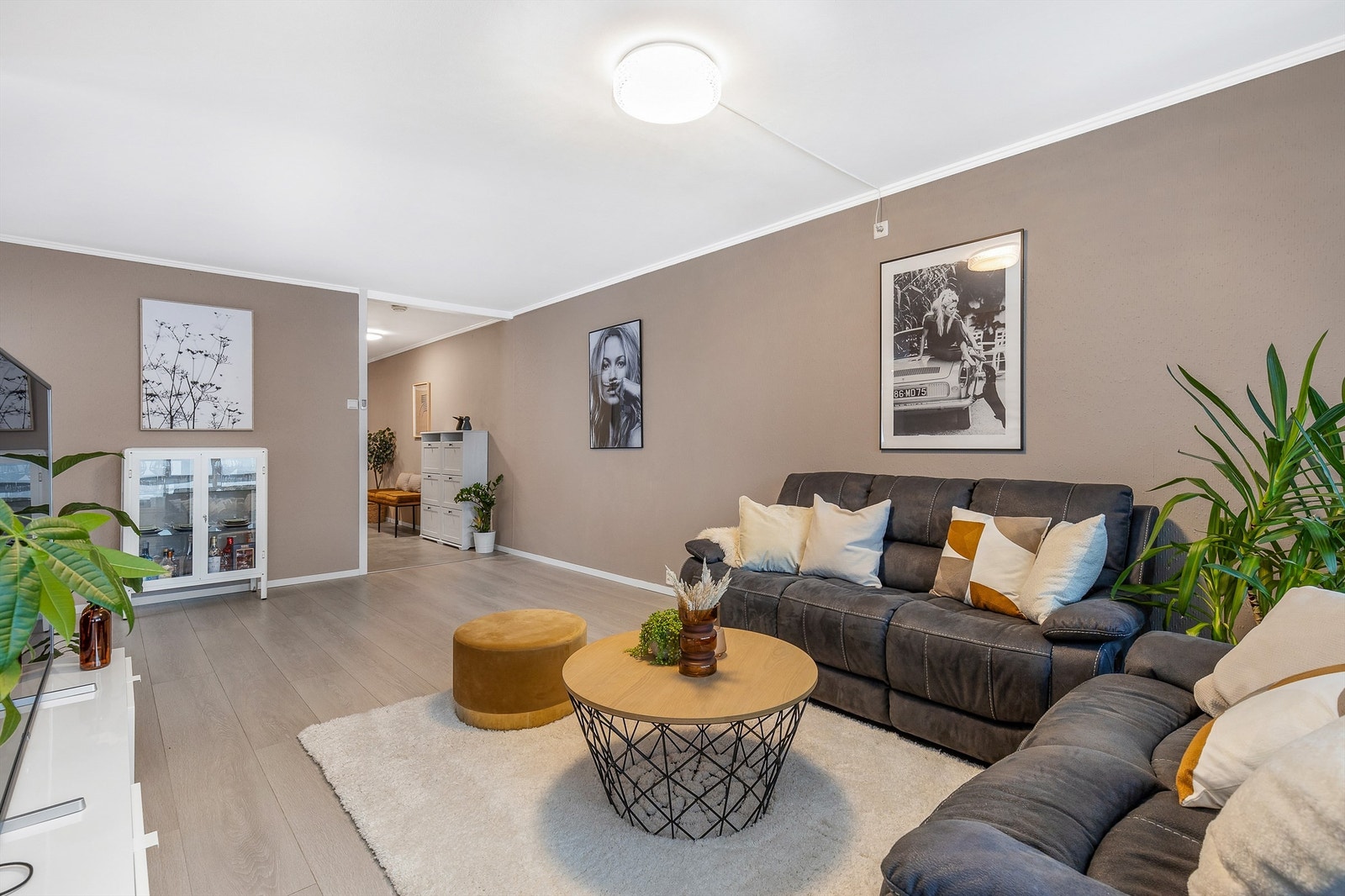 Leilighetens gode planløsning gir god størrelse på alle rom, som gjør at man har frihet til å innrede på den måten man ønsker. Galleribilde