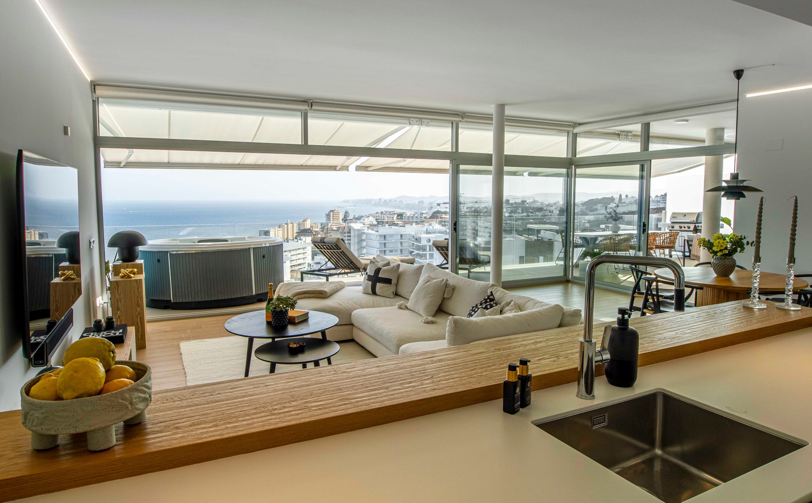 Denne leiligheten har 180 graders utsikt. Galleribilde