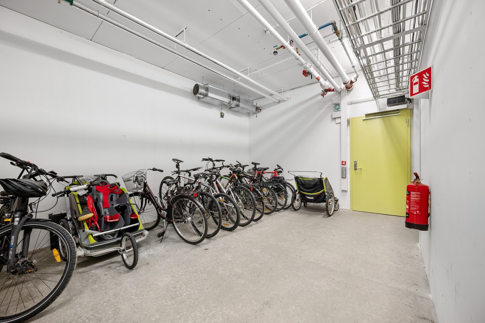 Praktisk sykkelbod i sameiets felles kjeller. Galleribilde