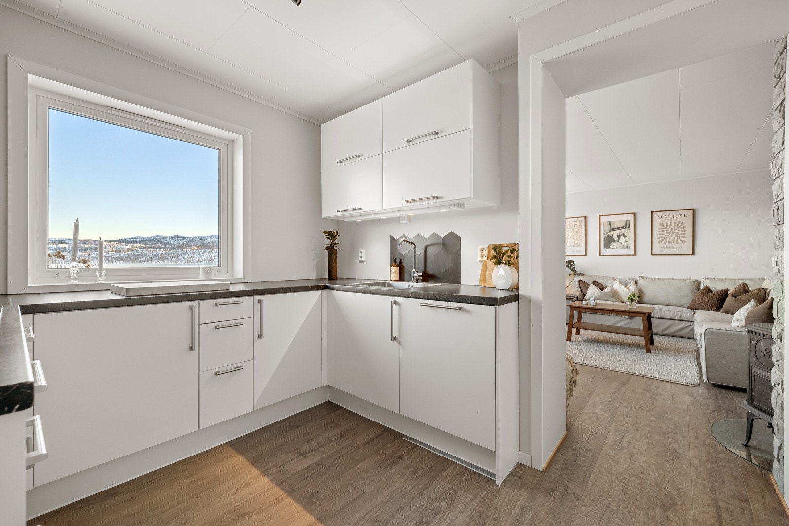 Kjøkkenet er nytt fra 2022 og er levert av Epoq. Galleribilde