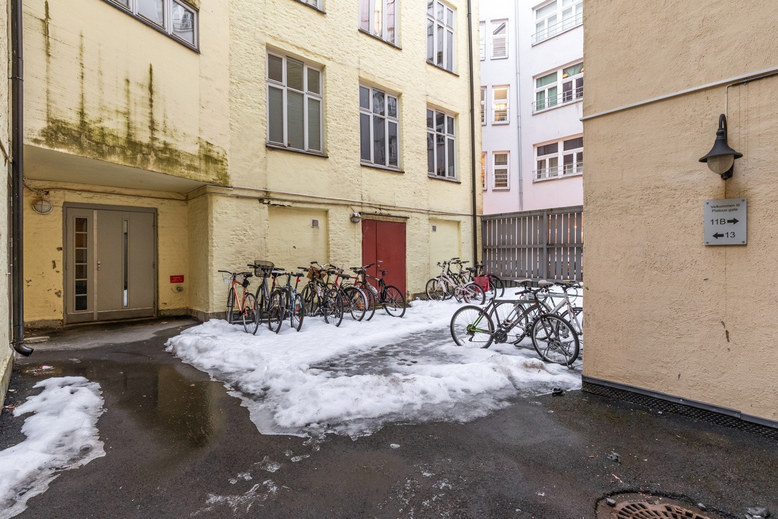 Inngangsparti - Platous gate 13. Galleribilde