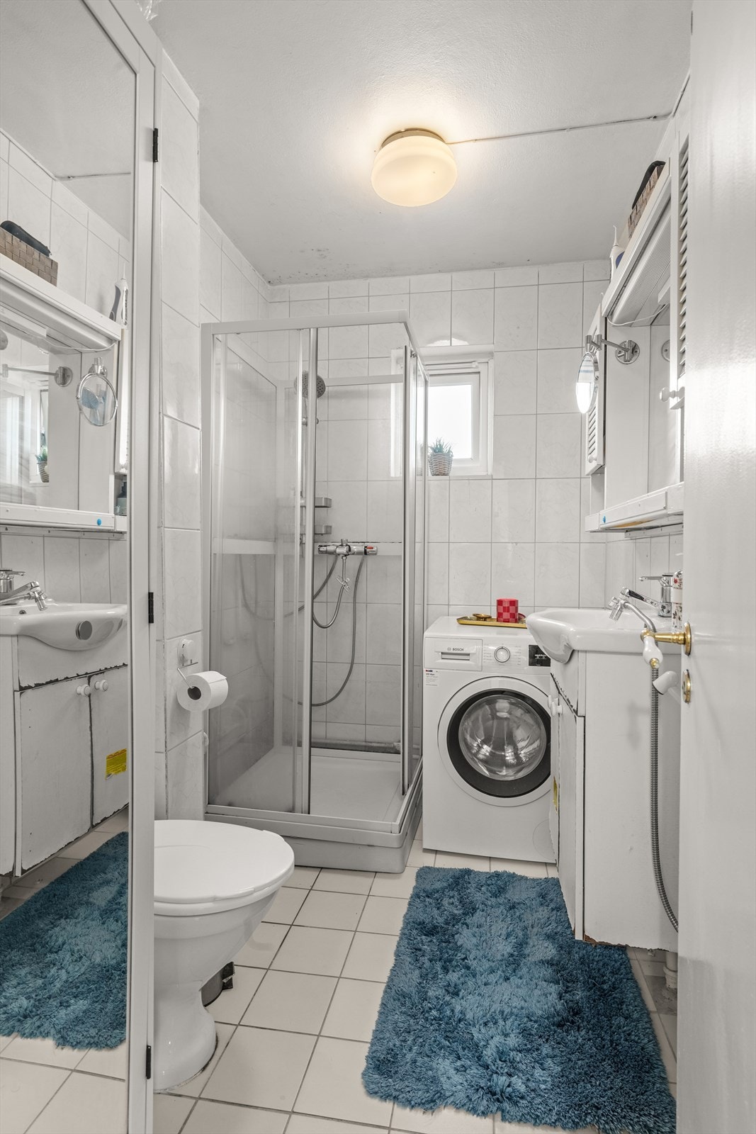 Borettslaget har vedtatt baderomsrehabilitering som skal ferdigstilles i 2025. Innredning remonteres så langt det er mulig. Galleribilde