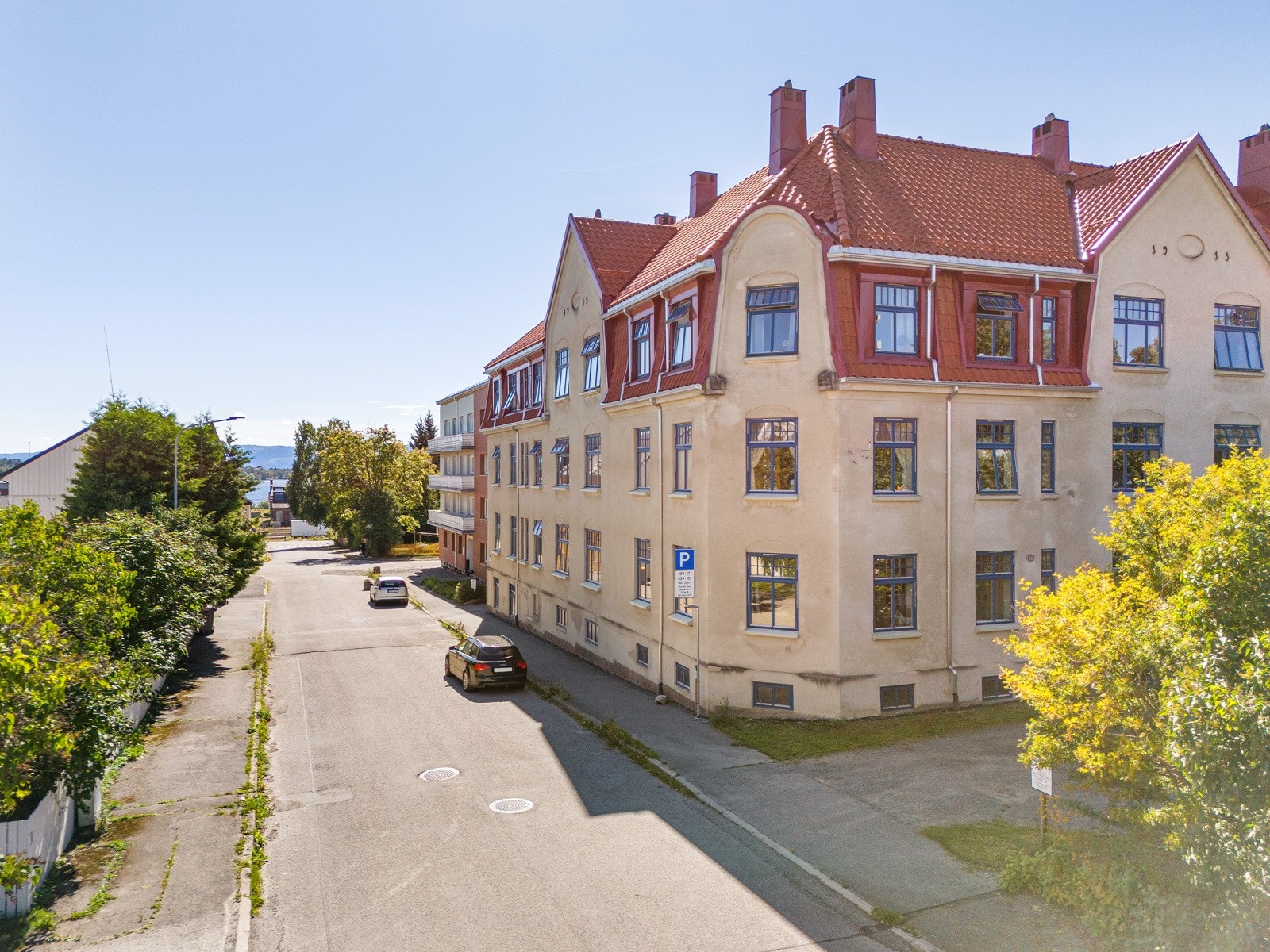 Sentral beliggenhet i Østbyen med gangavstand til alt du måtte trenge i hverdagen. Galleribilde