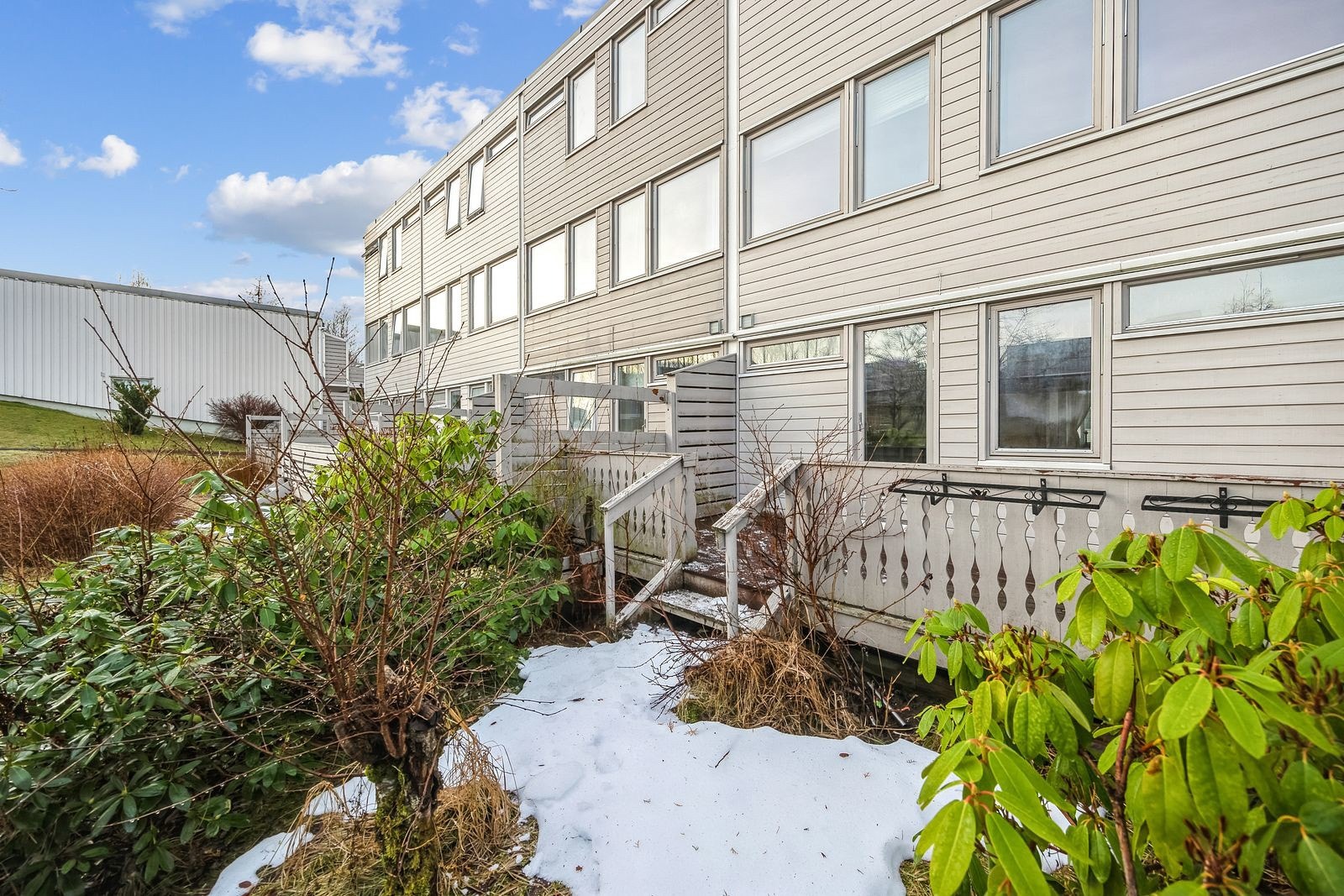 Her kan man ha mange fine morgenstunder med nytraktet kaffe og morgensol. Galleribilde