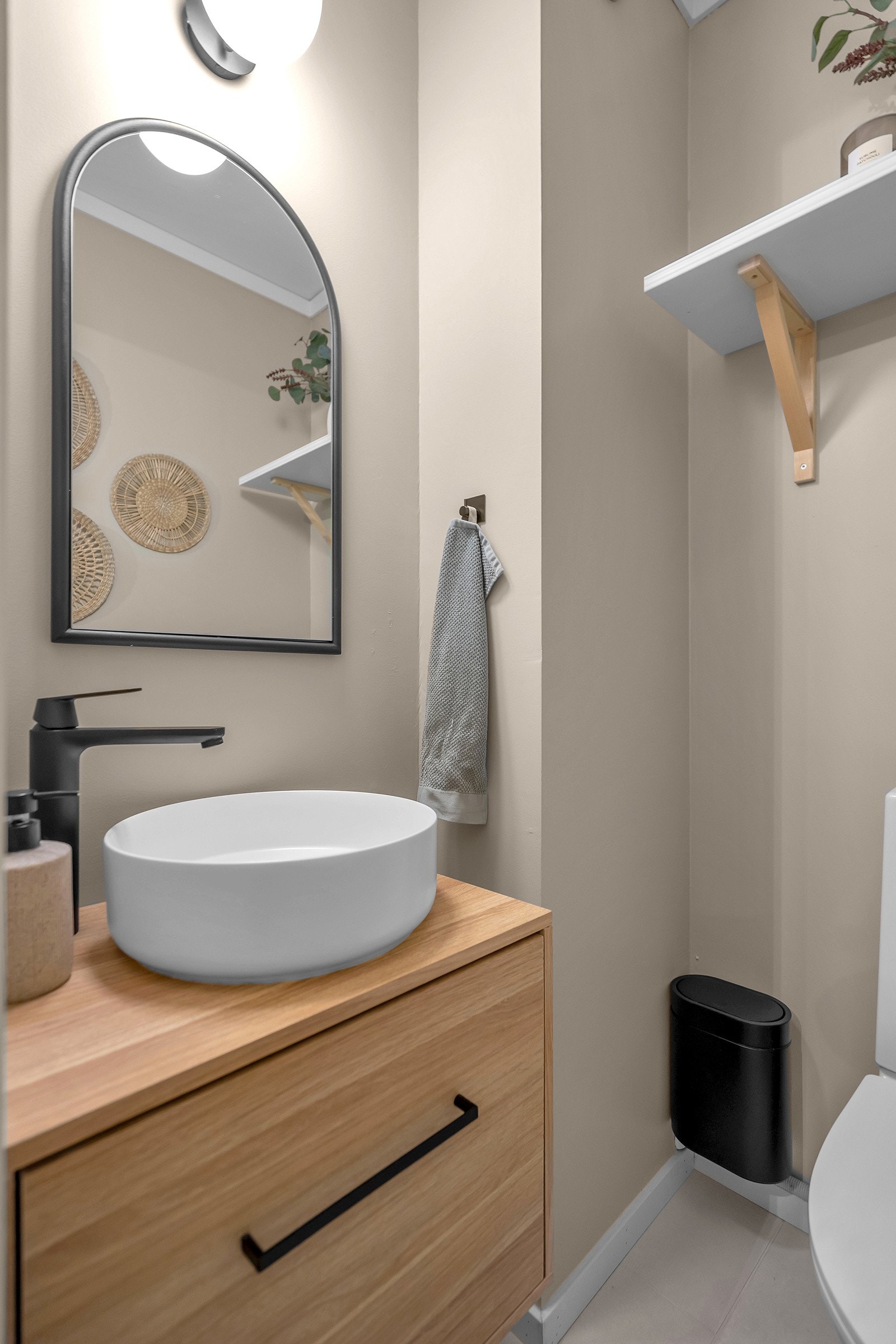 Toalettrom. Galleribilde