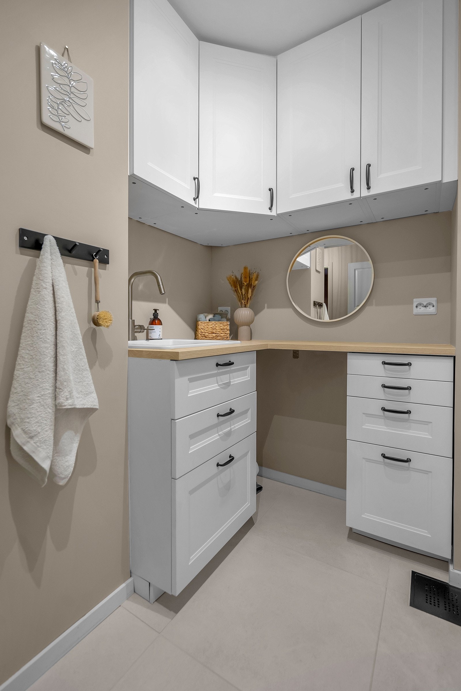 Meget praktisk og smart utnyttet vaskerom fra 2023. Galleribilde