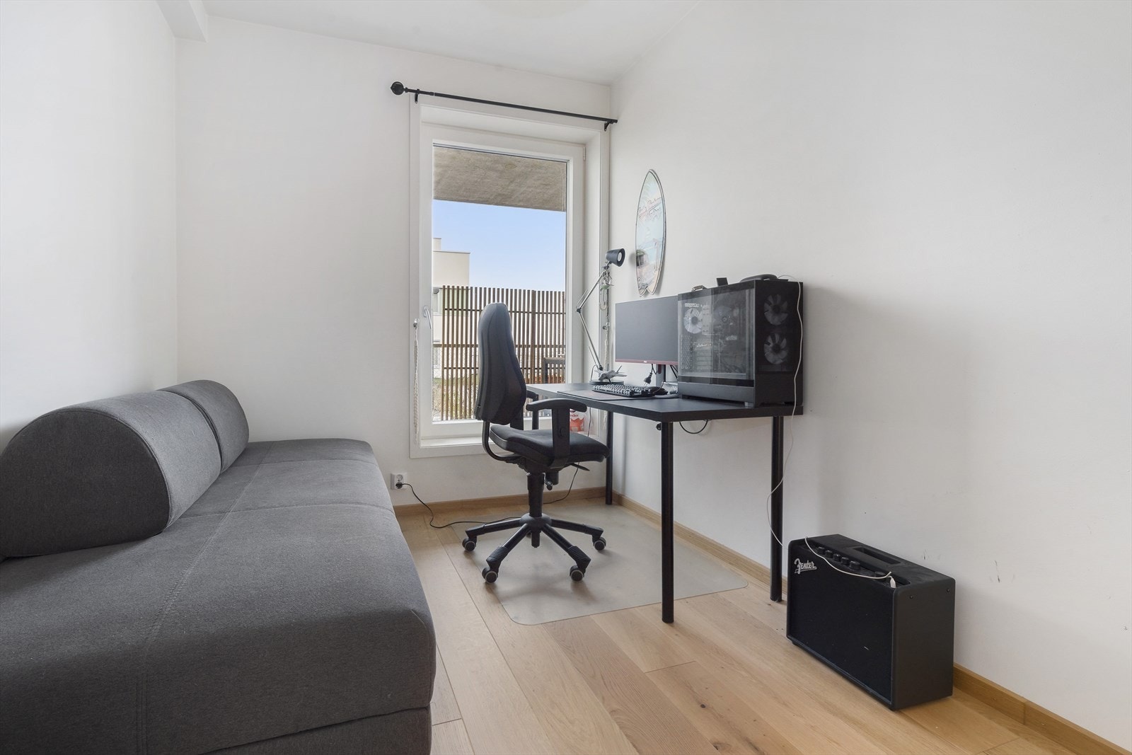 Soverom nr. 2 er perfekt som gjesterom eller kontor. Galleribilde