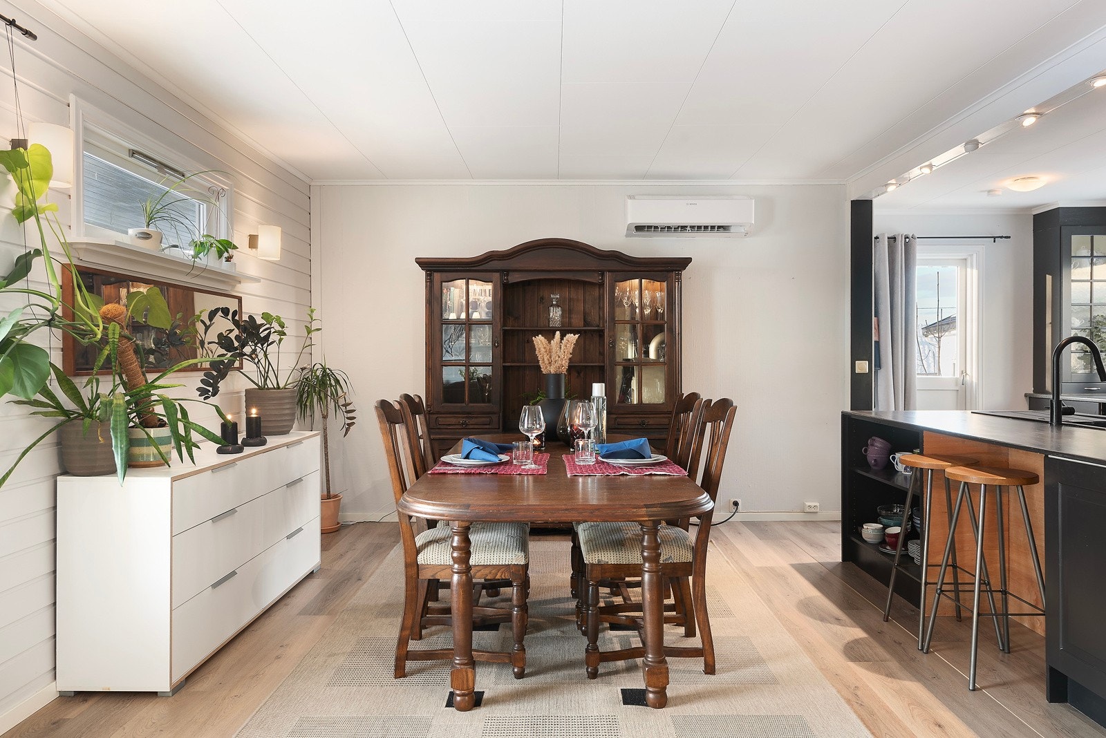 Stor og fin spiseplass Galleribilde