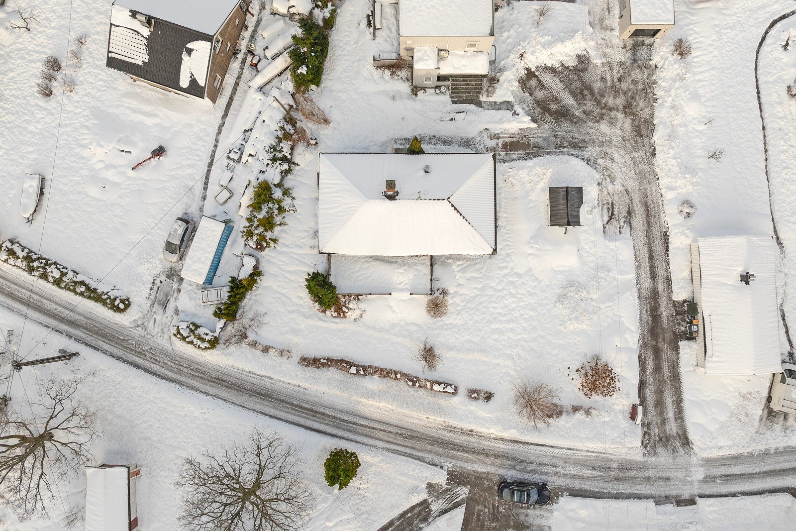 Flott romslig tomt på rett over 1 mål Galleribilde