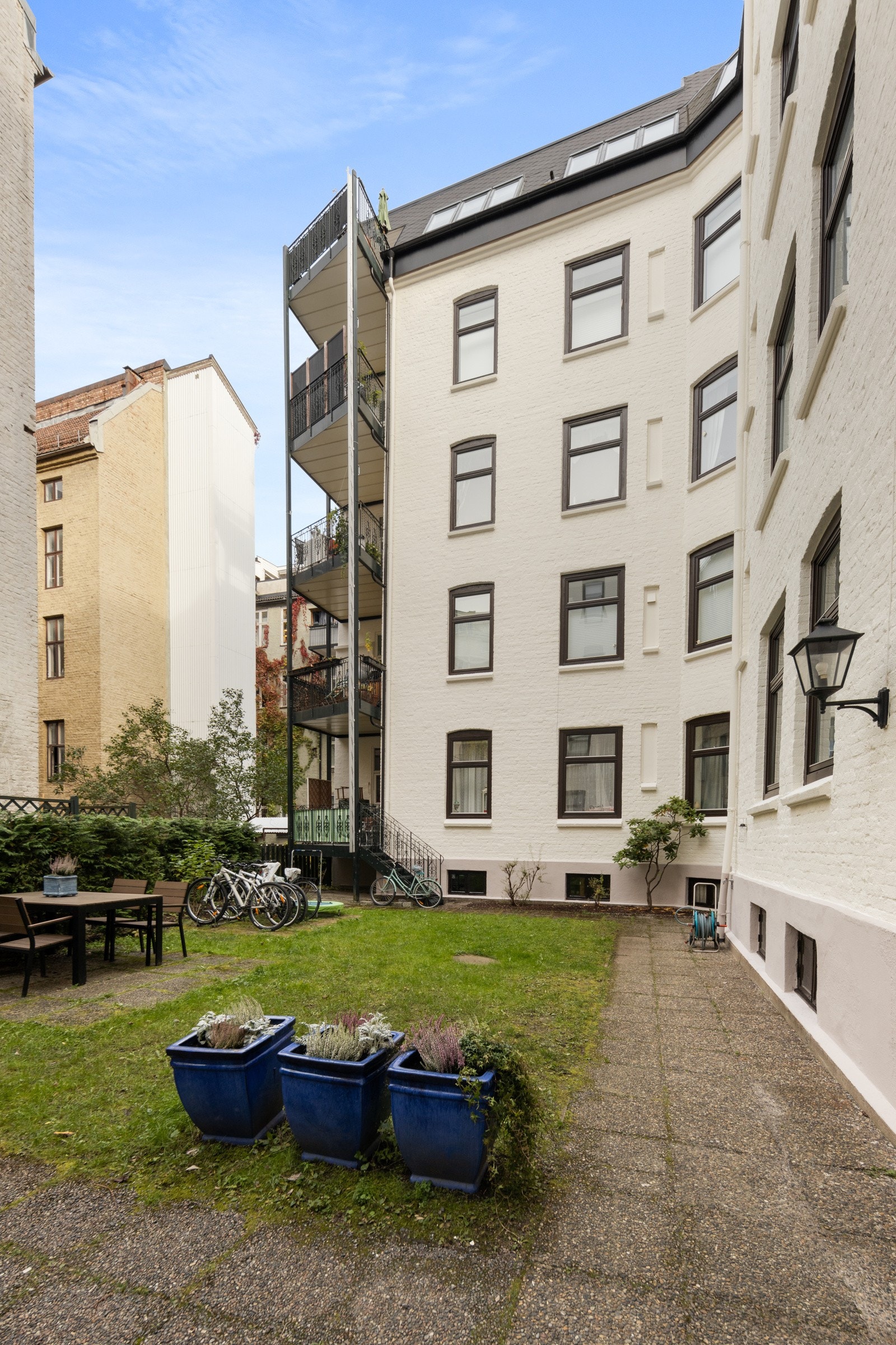 Her kan man nyte kaffen på sommerhalvåret eller invitere venner. Galleribilde